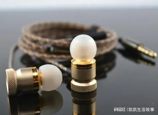 解析层次分明的有线耳机龙8囯际声音动听细腻